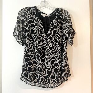 Black & Beige top by Loft in LP